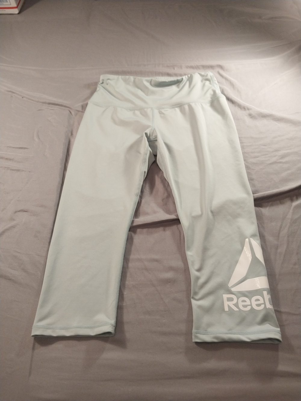 Reebok Womens Athletic Leggings Capri Medium #356